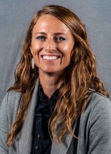 Ashley Velliness Headshot